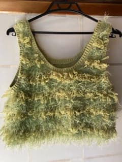 ニットベストのサムネイル