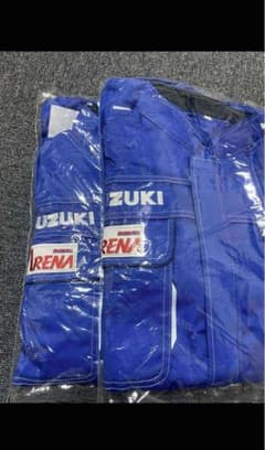 スズキアリーナ　ツナギ 、　2着セット　LLサイズ　　冬用　送料込み スズキアリーナ ツナギ 、 2着セット LLサイズ 冬用 送料込み - メルカリ