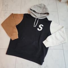 レアカラー【人気商品】supreme マルチカラーSロゴパーカーのサムネイル
