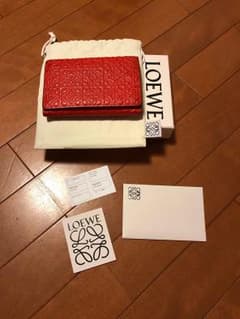 ロエベ 財布のサムネイル