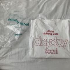 【新品未使用】DAY DAY SEOUL Tシャツ Lサイズ ホワイト×レッドのサムネイル