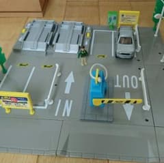 トミカタウン 立体駐車場2 TIMESのサムネイル
