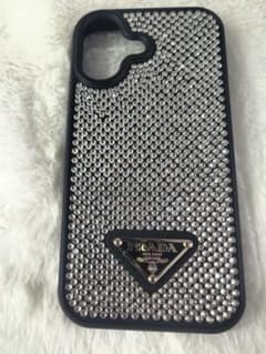 PRADA ストーン装飾 iPhone17ケース - メルカリ