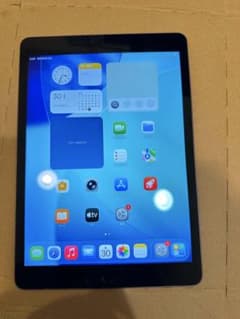 Apple ipad 第9世代64GBバテッリー容量93%のサムネイル