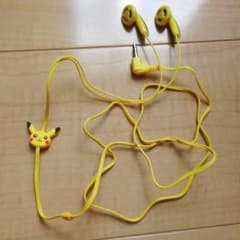 ピカチュウイヤホンのサムネイル