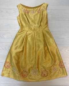 【美品】TOCCA ノースリーブワンピース 花柄刺繍 イエロー サイズ0のサムネイル