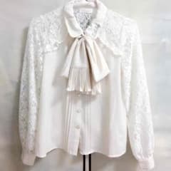 リズリサ♡今季完売♡衿刺繍袖レースシャツのサムネイル