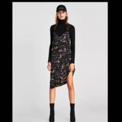 ZARA 花柄 キャミソール ワンピースのサムネイル