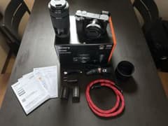 【美品】SONY α6400 ダブルズームレンズキット シャッター回数649回 美品】SONY α6400 ダブルズームレンズキット シャッター回数649回