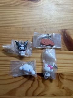 サンリオ キャラクターズ めじるしチャーム4点セットのサムネイル