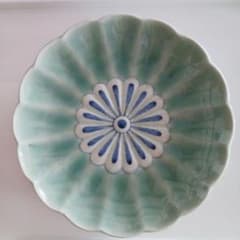 古伊万里　青磁染付 菊花文 輪花　七寸半 古伊万里 青磁染付 菊花文 輪花 七寸半 | Mercari