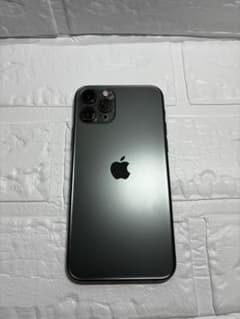 iPhone 11 Pro ミッドナイトグリーンのサムネイル
