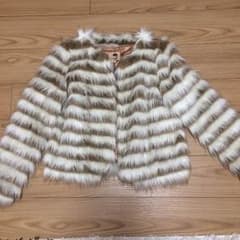 フォーエバー21ファーコートのサムネイル