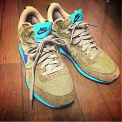 NIKE スニーカーのサムネイル