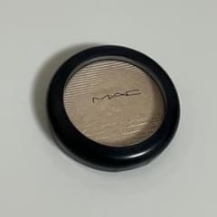 MAC エクストラディメンション　スキンフィニッシュダブルクリーム　ハイライトのサムネイル