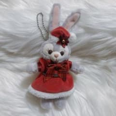 ステラルー　クリスマス　ぬいぐるみバッジ ステラ・ルー 2024年 クリスマス ぬいぐるみバッジ - メルカリ