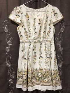 レッセパッセ　花柄ワンピースのサムネイル