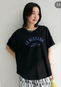グリーンパークス ロゴプリント 半袖Tシャツ ブラックのサムネイル