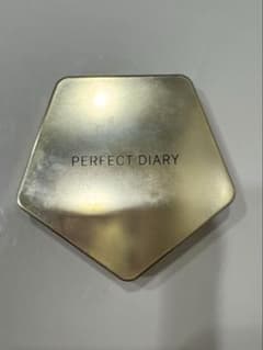 PERFECT DIARY ハイライトパウダーのサムネイル