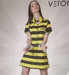 ウーマン　コスプレ　囚人服のサムネイル