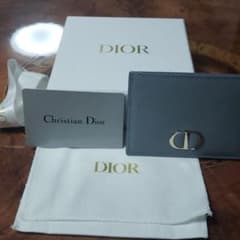 ぽむ様専用。Diorカードケース、新品のサムネイル