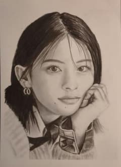 珀の鉛筆画 美人画D - メルカリ
