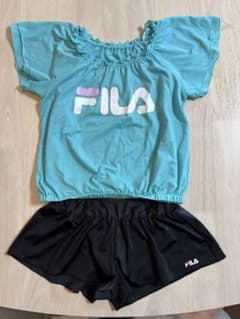 FILA Tシャツ＆黒ショートパンツセットのサムネイル