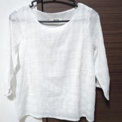 【値下げ、美品】ホワイト 五分袖ブラウスのサムネイル