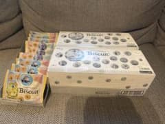 ディズニー　ビスケット　刺繍　缶バッチ　Disney Characters