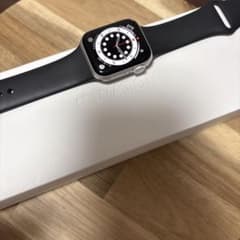 Apple Watch 5 純正バンド付きのサムネイル