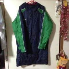 最終値下げ！ナイキ ベンチコートのサムネイル