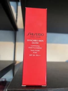 SHISEIDO シンクロスキン グロー ルミナイジング フリュイドファンデー…のサムネイル