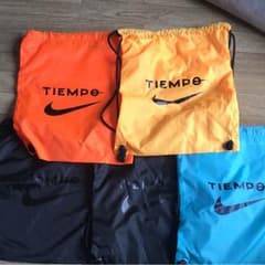 ナイキ サッカーシューズ袋のサムネイル
