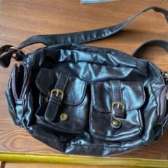ショルダーバッグのサムネイル
