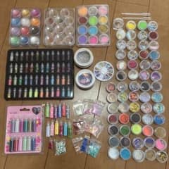 【約180点】ネイルパーツ レジン グリッター ビーズ 多色セットのサムネイル