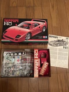 TAMIYA 1/24 Ferrari F40 フェラーリ 組立途中のサムネイル