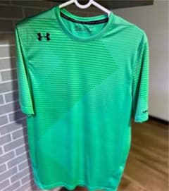 アンダーアーマー　Tシャツ　値下げしました❗️のサムネイル