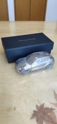 PORSCHE MACAN ペーパーウェイトのサムネイル