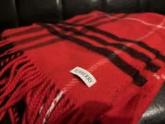 BURBERRY　バーバリー　マフラー　カシミア100％　未使用　レッドのサムネイル