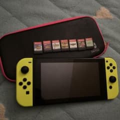 Nintendo Switch 本体　＋ソフト諸々　充電器ありのサムネイル
