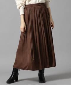 LOWRYS FARM サテンプリーツスカートのサムネイル
