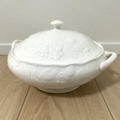 ウェッジウッド ストロベリー＆バイン スープチューリン カバードベジタブル ウェッジウッド ストロベリー＆バイン スープチューリン カバード