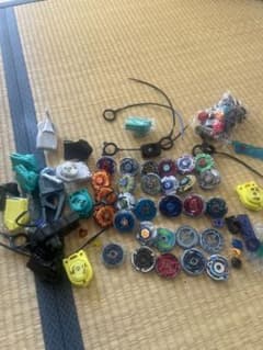 ベイブレード　まとめ売り　ランチャー付きのサムネイル