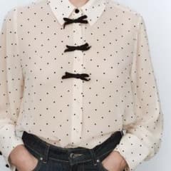 【3/28出品削除予定】ZARA ドット柄リボン付きシャツ XSのサムネイル