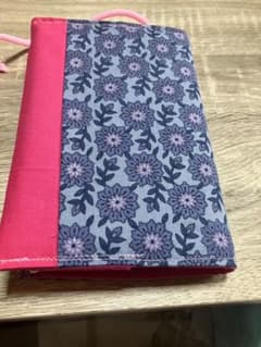 ブックカバー ハンドメイド 花柄 パープルのサムネイル