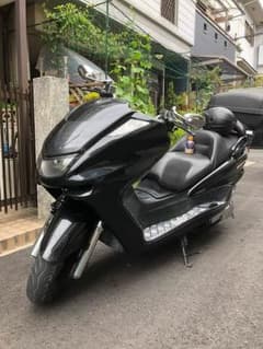 ヤマハ  マジェスティー250cc黒のサムネイル