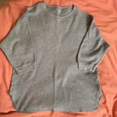 UNIQLOクルーネック七分袖 グレーのサムネイル