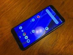 AQUOS sense 3　basic ブラック　32GB 　auのサムネイル