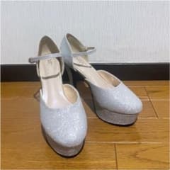 【新品未使用】VIVIAN collection ハイヒールのサムネイル