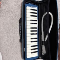 SUZUKI MELODION 鍵盤ハーモニカ ケース付き - メルカリ